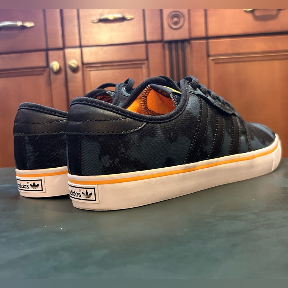 ADIDAS Men's Seeley core black/midnight/orange D68873 Sz 10 NEW/PERFECT w/ Box - Picture 13 of 16